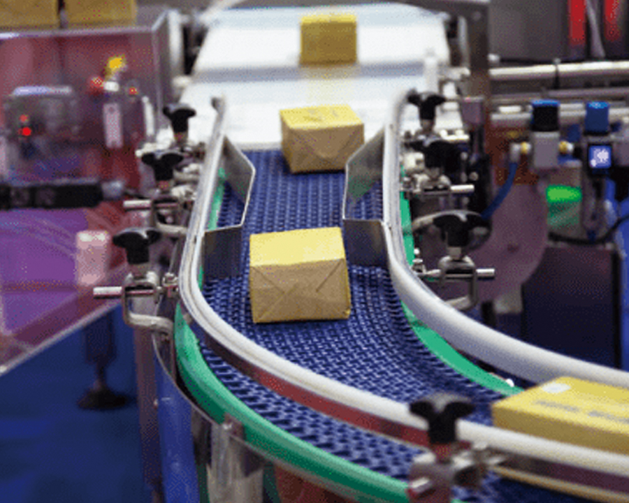 Línea automática de envasado de snacks.